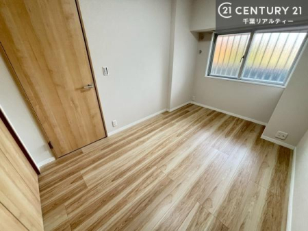 �Q�� �D���������������ޗm���́A���̖ڊo�߂��C�������ǂ������ł��ˁB���������Ԃ��������Ɖ߂������Ƃ��ł��܂��B�D�����F�����̃t���[�����O���ǂ�ȉƋ�ɂ��}�b�`���܂��I