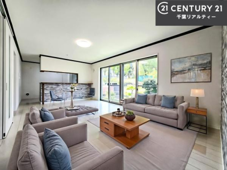 ���r���O �Ƌ��CG�p�[�X�ł��B�J�����̂���L�XLDK�I�\�t�@�[��_�C�j���O�e�[�u����u���Ă������ɂȂ�Ȃ��̂ŉ��K�ɉ߂����܂��I�R�~���j�P�[�V���������₷�����r���O�ł��I