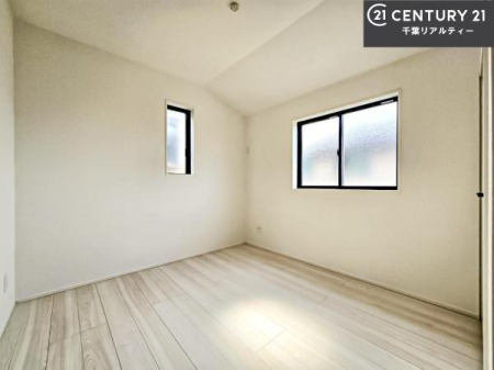 �q������ �|���o�������Ȃ��������́A���q�l�̂������Ƃ��Ă����S�ł��I
���[�X�y�[�X���[�����Ă���̂ŎU�炩�������������T�b�ƕЕt�����܂��I