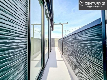 �o���R�j�[ �z������̗ǂ��o���R�j�[�ŁA�����󕨂��悭���������ł��ˁI
���V�C�̗ǂ����ɂ̓o���R�j�[�֏o�ă��t���b�V������̂��C�����悳�����ł��B