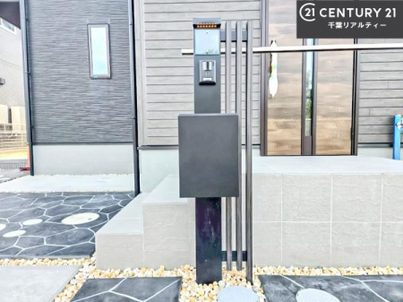 ���̑����n �����T���̂������E���v�]�E������ȂǁA���Ȃ�ƕ��ЃX�^�b�t�܂ł��\���t�����������I�s���Y�Ɋւ��邱�ƂȂ�A�ǂ̂悤�Ȃ��Ƃł����S���ӑΉ������Ē����܂��B
