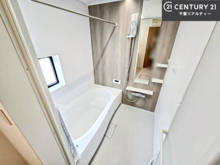 ���� �������������l�̕��͋C�̃o�X���[���́A�����o�Ă��ăo�X�^�C�����[���I
���d���撣���Ă��邲�J���ɂ��D�݂̓����̓����܂����āA�y����ł݂Ă͂������ł��傤���H