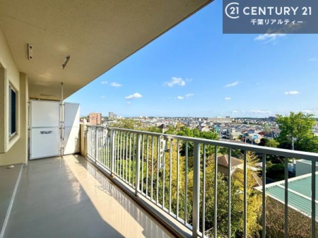 �o���R�j�[ �z������̗ǂ��o���R�j�[�ŁA�����󕨂��悭���������ł��ˁI
���V�C�̗ǂ����ɂ̓o���R�j�[�֏o�ă��t���b�V������̂��C�����悳�����ł��B