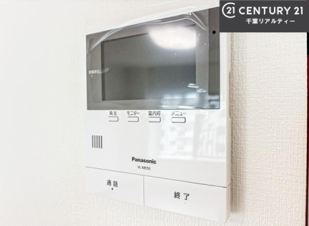 ���̑����� TV���j�^�[�t���C���^�[�z��������A�K��҂��f���Ŋm�F���Ă���Ή��ł��邽�߁A�h�Ɩʂ����S�ł��B���q�l�̂�����Ԏ��ɂ��S�����A���Ƒ��̈��S�E���S�ȕ�炵���T�|�[�g���܂��B