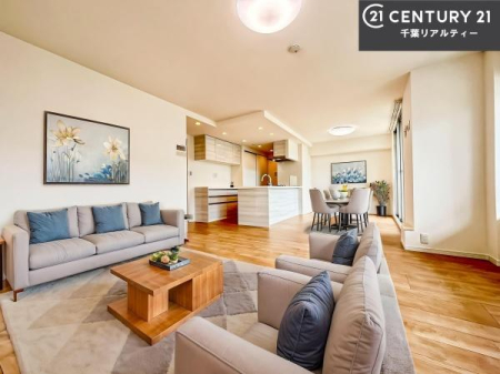 ���r���O �Ƌ��CG�p�[�X�ł��B�傫�ȑ����炽���Ղ�̗z���������閾�邢���r���O�B�J�����̂��郊�r���O�ŉƑ��c���̂��났�̎��Ԃ��߂����܂��I