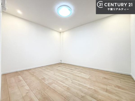 �m�� �V���v���Ƀf�U�C������Ă��邽�߁A�Ƌ��I�т܂���I
���C�ɓ���̉Ƌ��u���Ă��낰���Ԃ���邱�Ƃ��ł��܂��B
