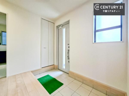 ���� ���ċA���Ă��Ă��A�������܁I�����������Ȃ�A�D�����}������Ă�����ԂɂȂ��Ă��܂��B
���邭��������錺�ւł��I