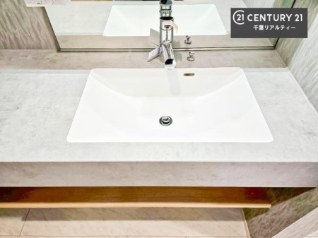 ���ʑ�E���ʏ� �[�����ʑ�{�E���́A�������˂ɂ����̂ł�����ꂪ�y�X�I���������ۂĂ܂��I
�L���C�Ȑ��ʏ��Ŏ��������̃��`�x�[�V�������オ��܂��ˁI