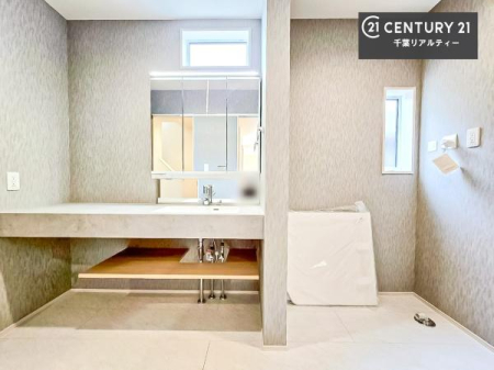 ���ʑ�E���ʏ� �I�[�v���^�C�v�̐��ʑ�́A�������ōa���Ȃ�������ꂪ���₷�����͓I�Ȑ��ʑ�ł��I�����̐g�x�x�����K�I