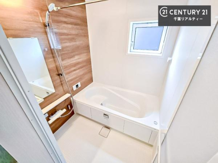 ���� �������������l�̕��͋C�̃o�X���[���́A�����o�Ă��ăo�X�^�C�����[���I
���d���撣���Ă��邲�J���ɂ��D�݂̓����̓����܂����āA�y����ł݂Ă͂������ł��傤���H