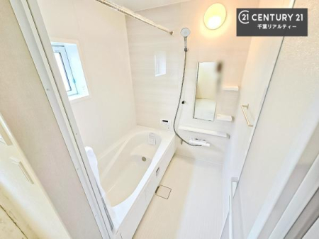 ���� �������������l�̕��͋C�̃o�X���[���́A�����o�Ă��ăo�X�^�C�����[���I
���d���撣���Ă��邲�J���ɂ��D�݂̓����̓����܂����āA�y����ł݂Ă͂������ł��傤���H