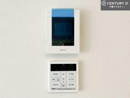 ���̑� TV���j�^�[�t�C���^�[�t�H���������B���K�҂̊���m�F���Ă���Ή��ł��邽�߁A�h�Ɩʂɂ��z�����ꂽ���S�̐ݔ��ł��B