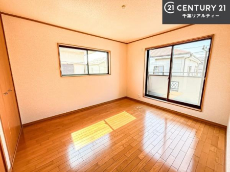 �Q�� �o���R�j�[�ɖʂ��Ă���m���ł��B���邭�����肪����A���C����������ł��܂��I���N���āA�O�ɏo�Ĕw�L�т����[�ċz�����ǂ������}������邱�Ƃ��ł��܂��B