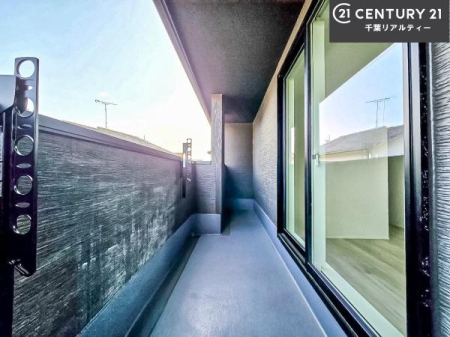 �o���R�j�[ �z������̗ǂ��o���R�j�[�ŁA�����󕨂��悭���������ł��ˁI
���V�C�̗ǂ����ɂ̓o���R�j�[�֏o�ă��t���b�V������̂��C�����悳�����ł��B