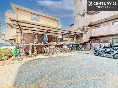 ���̑����p�� ���p�����E���֏�ł��B
�ڂ����󂫏󋵂Ɋւ��Ă͂��C�y�ɂ��₢���킹���������I