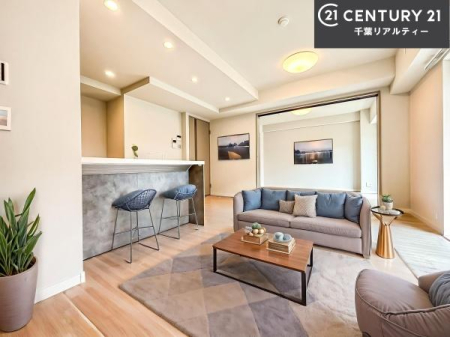 ���r���O �Ƌ��CG�p�[�X�ł��B�S�n�ǂ����r���O�͉Ƒ������R�ƏW�܂�܂��B�Ƒ��c�R�̎��Ԃ����������ł��B���Ƒ��ƁA����w�[���������Ԃ��߂��������ł��ˁB