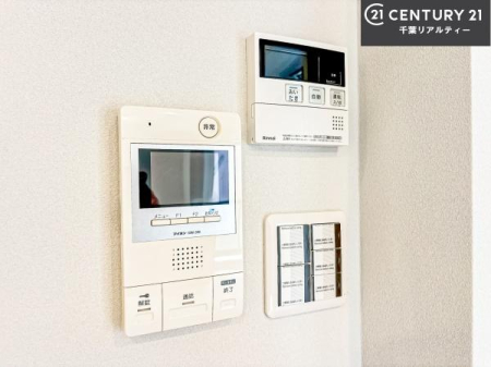 ���̑����� TV���j�^�[�t���C���^�[�z���ł��q�l�̂�����Ԓ��Ȃǂ����S�ł��ˁB�{�^���ЂƂł����C�̏������ƂƂ̂��I�I�[�g�o�X���B