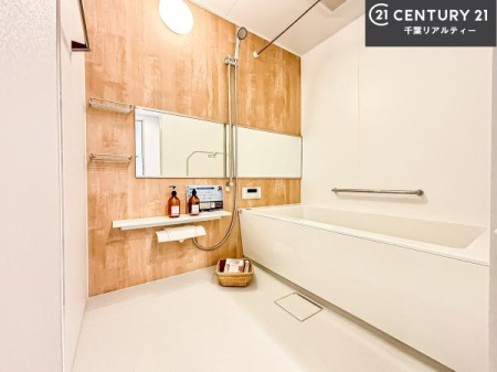 ���� �������������l�̕��͋C�̃o�X���[���́A�����o�Ă��ăo�X�^�C�����[���I
���d���撣���Ă��邲�J���ɂ��D�݂̓����̓����܂����āA�y����ł݂Ă͂������ł��傤���H