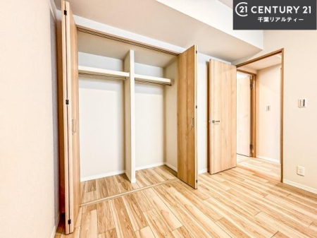 �Q�� �D���������������ޗm���́A���̖ڊo�߂��C�������ǂ������ł��ˁB���������Ԃ��������Ɖ߂������Ƃ��ł��܂��B�D�����F�����̃t���[�����O���ǂ�ȉƋ�ɂ��}�b�`���܂��I