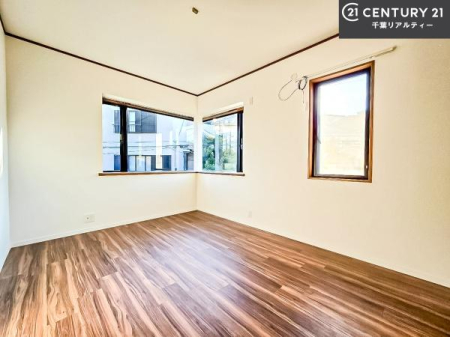 �q������ �|���o�������Ȃ��������́A���q�l�̂������Ƃ��Ă����S�ł��I
���[�X�y�[�X���[�����Ă���̂ŎU�炩�������������T�b�ƕЕt�����܂��I