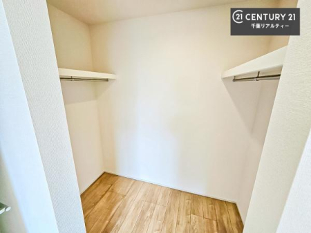 ���[ �E�H�[�N�C���N���[�[�b�g�t���ł��B��������̂��m���Ȃǂ����[���Ă��������ł��ˁI���ɂ���@�������ȂǋG�ߕ��̑傫�ȉƓd�����[�ł��܂��I