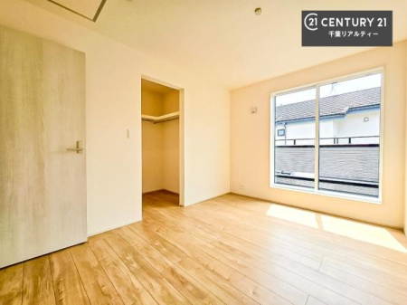 ���r���O�ȊO�̋��� �V���v���Ƀf�U�C������Ă��邽�߁A�Ƌ��I�т܂���I
���C�ɓ���̉Ƌ��u���Ă��낰���Ԃ���邱�Ƃ��ł��܂��B