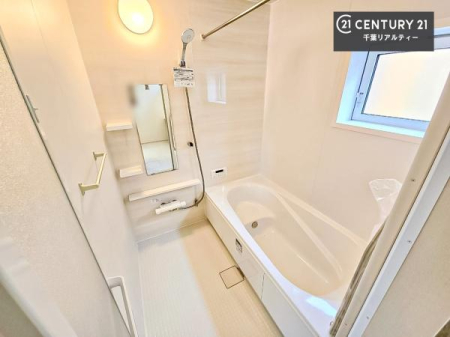 ���� �������������l�̕��͋C�̃o�X���[���́A�����o�Ă��ăo�X�^�C�����[���I
���d���撣���Ă��邲�J���ɂ��D�݂̓����̓����܂����āA�y����ł݂Ă͂������ł��傤���H