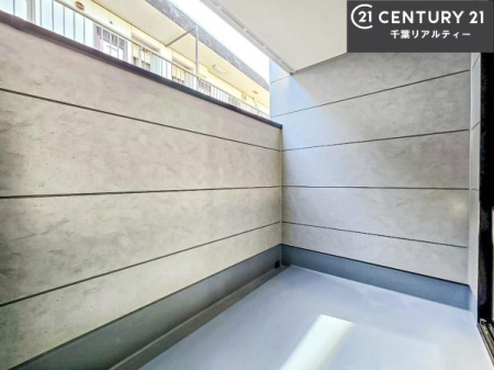 �o���R�j�[ �z������̗ǂ��o���R�j�[�ŁA�����󕨂��悭���������ł��ˁI
���V�C�̗ǂ����ɂ̓o���R�j�[�֏o�ă��t���b�V������̂��C�����悳�����ł��B