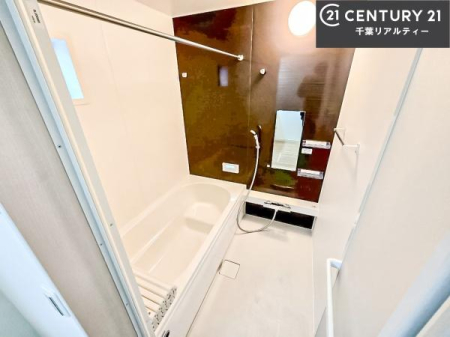 ���� �������������l�̕��͋C�̃o�X���[���́A�����o�Ă��ăo�X�^�C�����[���I
���d���撣���Ă��邲�J���ɂ��D�݂̓����̓����܂����āA�y����ł݂Ă͂������ł��傤���H