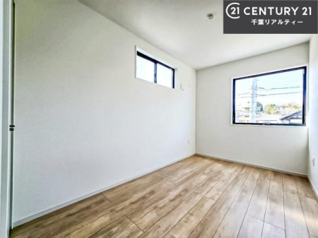 �Q�� �D���������������ޗm���́A���̖ڊo�߂��C�������ǂ������ł��ˁB���������Ԃ��������Ɖ߂������Ƃ��ł��܂��B�D�����F�����̃t���[�����O���ǂ�ȉƋ�ɂ��}�b�`���܂��I