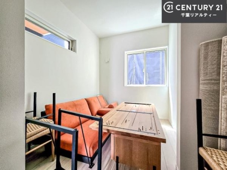 ���r���O�ȊO�̋��� �V���v���Ƀf�U�C������Ă��邽�߁A�Ƌ��I�т܂���I
���C�ɓ���̉Ƌ��u���Ă��낰���Ԃ���邱�Ƃ��ł��܂��B