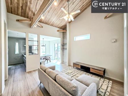 ���r���O �J�����̂���L�XLDK�I�\�t�@�[��_�C�j���O�e�[�u����u���Ă������ɂȂ�Ȃ��̂ŉ��K�ɉ߂����܂��I�R�~���j�P�[�V���������₷�����r���O�ł��I