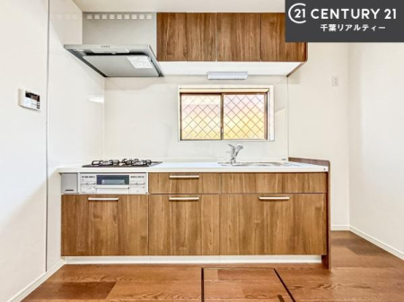 �L�b�`�� �L�b�`���ڂ̑O�ɂ́A�������Ă���̂Ŋ��C�▾�����������閣�͓I�Ȏd�l�I
�����̗��������肻���ł��ˁI