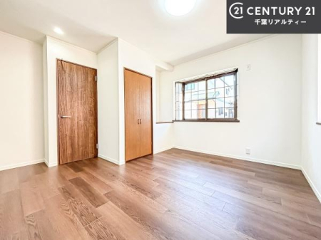 �m�� ���邭���ʂ��̗ǂ������ł��B�u�V���v���v�Ƀf�U�C�����ꂽ�����B���R�x�������̂ŉƋ�⃌�C�A�E�g�ł��D�݂̋�Ԃ�n��グ���܂��B�����x�A���n�ɂĂ��m�F���������B