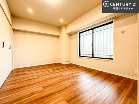 �m�� �V���v���Ƀf�U�C������Ă��邽�߁A�Ƌ��I�т܂���I
���C�ɓ���̉Ƌ��u���Ă��낰���Ԃ���邱�Ƃ��ł��܂��B