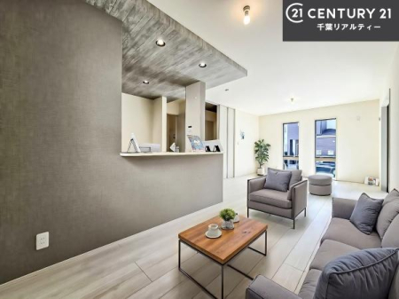 ���r���O �Ƌ��CG�p�[�X�ł��B�J�����̂���L�XLDK�I�\�t�@�[��_�C�j���O�e�[�u����u���Ă������ɂȂ�Ȃ��̂ŉ��K�ɉ߂����܂��I�R�~���j�P�[�V���������₷�����r���O�ł��I