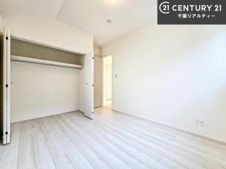 ���r���O�ȊO�̋��� ���[�X�y�[�X�����Ă��܂��I�������X�b�L�����ڂ��鎖���ł��܂��ˁB
�Ƌ��I�΂Ȃ��V���v���ȃf�U�C���ׁ̈A�Ƌ��I�΂����C�ɓ���̋�ԍ�肪�ł������ł��ˁB