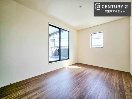 �Q�� �o���R�j�[�ɖʂ��Ă���m���ł��B���邭�����肪����A���C����������ł��܂��I���N���āA�O�ɏo�Ĕw�L�т����[�ċz�����ǂ������}������邱�Ƃ��ł��܂��B