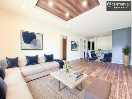 ���r���O �Ƌ��CG�p�[�X�ł��B�J�����̂���L�XLDK�I�\�t�@�[��_�C�j���O�e�[�u����u���Ă������ɂȂ�Ȃ��̂ŉ��K�ɉ߂����܂��I�R�~���j�P�[�V���������₷�����r���O�ł��I