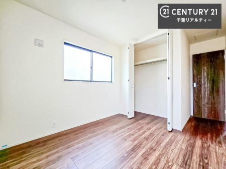 ���r���O�ȊO�̋��� �V���v���Ƀf�U�C������Ă��邽�߁A�Ƌ��I�т܂���I
���C�ɓ���̉Ƌ��u���Ă��낰���Ԃ���邱�Ƃ��ł��܂��B