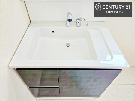 ���ʑ�E���ʏ� �[�����ʑ�{�E���́A�������˂ɂ����̂ł�����ꂪ�y�X�I���������ۂĂ܂��I
�L���C�Ȑ��ʏ��Ŏ��������̃��`�x�[�V�������オ��܂��ˁI