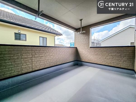 �o���R�j�[ �z������ǍD�ȃo���R�j�[�ł��I���ꂽ���ɂ͐�������n����J���I�Ȏ��Ԃ��y���߂܂��B
