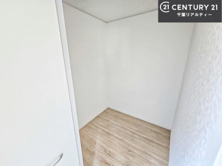 ���[ �E�H�[�N�C���N���[�[�b�g�t���ł��B��������̂��m���Ȃǂ����[���Ă��������ł��ˁI���ɂ���@�������ȂǋG�ߕ��̑傫�ȉƓd�����[�ł��܂��I