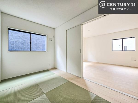 �a�� �^�^�~�̍��肪���炬��^����A�����b�N�X��ԁB�����傫���J�����̂���a���ƂȂ��Ă���܂��B���{�l�̐S������u�a�v�̋�ԁB