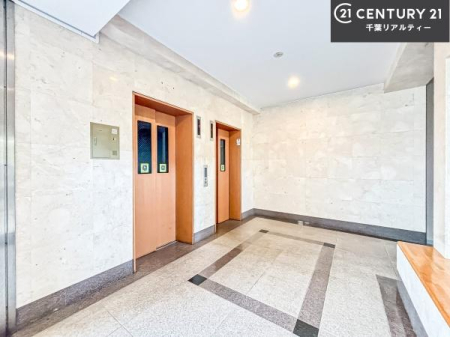 ���̑����p�� �G���x�[�^�[������A���K�ŃX���[�Y�Ȉړ��������B
���������A��₨���̓����A�X�g���X�Ȃ��������֌������܂��B