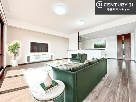 ���r���O �Ƌ��CG�p�[�X�ł��B�S�n�ǂ����r���O�͉Ƒ������R�ƏW�܂�܂��B�Ƒ��c�R�̎��Ԃ����������ł��B���Ƒ��ƁA����w�[���������Ԃ��߂��������ł��ˁB