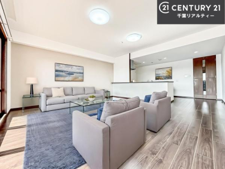 ���r���O �Ƌ��CG�p�[�X�ł��B��؂ȉƑ����W�܂邩�炱��LDK�ɂ͂�����肽���B
�q�����������C�ɏ΂��Ȃ��瑖�����Ă���p�����������u�L���Ƃɂ��ėǂ������v�Ǝv���u�Ԃł��B