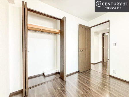 �Q�� �D���������������ޗm���́A���̖ڊo�߂��C�������ǂ������ł��ˁB���������Ԃ��������Ɖ߂������Ƃ��ł��܂��B�D�����F�����̃t���[�����O���ǂ�ȉƋ�ɂ��}�b�`���܂��I