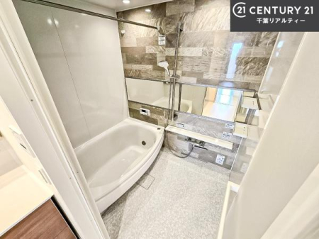 ���� �������������l�̕��͋C�̃o�X���[���́A�����o�Ă��ăo�X�^�C�����[���I
���d���撣���Ă��邲�J���ɂ��D�݂̓����̓����܂����āA�y����ł݂Ă͂������ł��傤���H