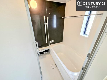 ���� �������������l�̕��͋C�̃o�X���[���́A�����o�Ă��ăo�X�^�C�����[���I
���d���撣���Ă��邲�J���ɂ��D�݂̓����̓����܂����āA�y����ł݂Ă͂������ł��傤���H